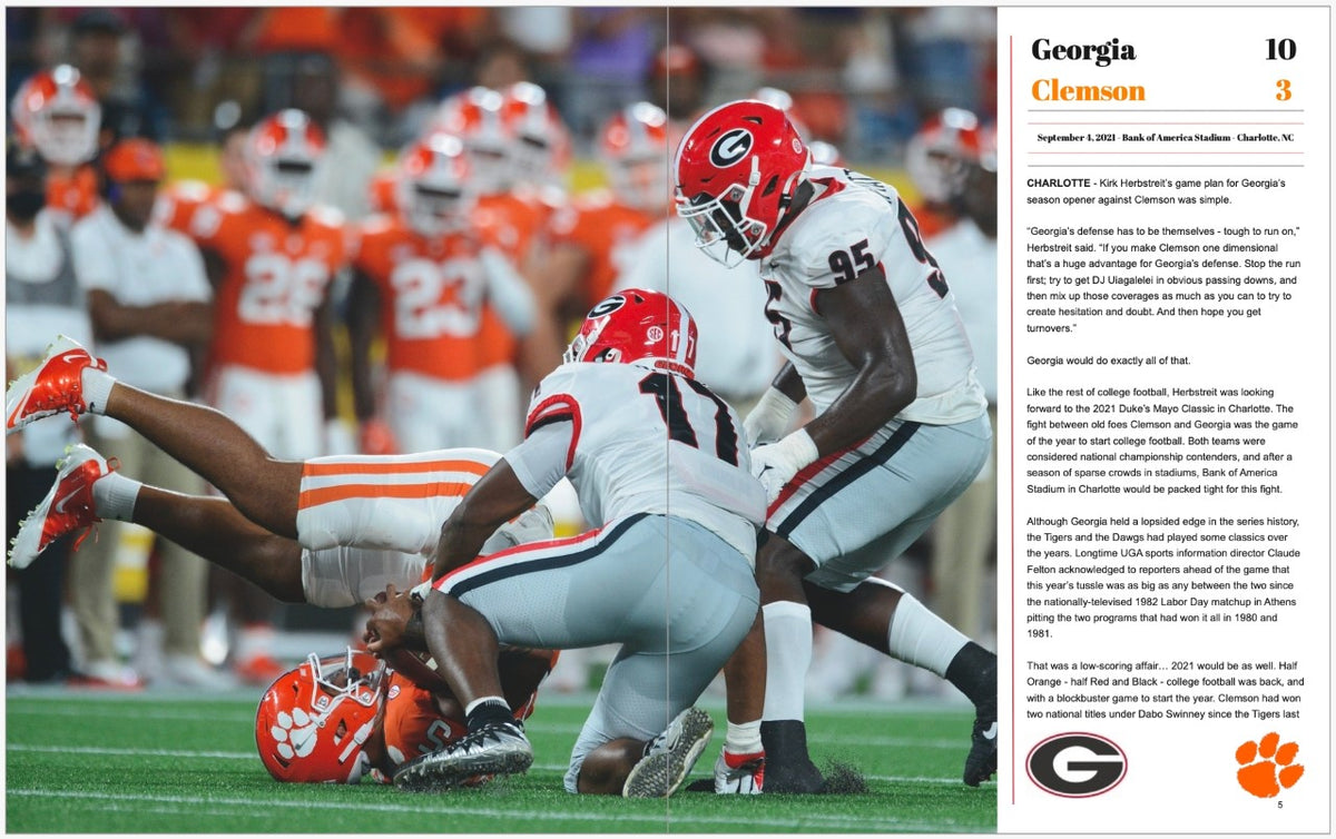 Top Dawgs: The Georgia Bulldogs' Remarkable Road to the National  Championship: Journal-Constitution, The Atlanta, DawgNation: 9781637270806:  : Books